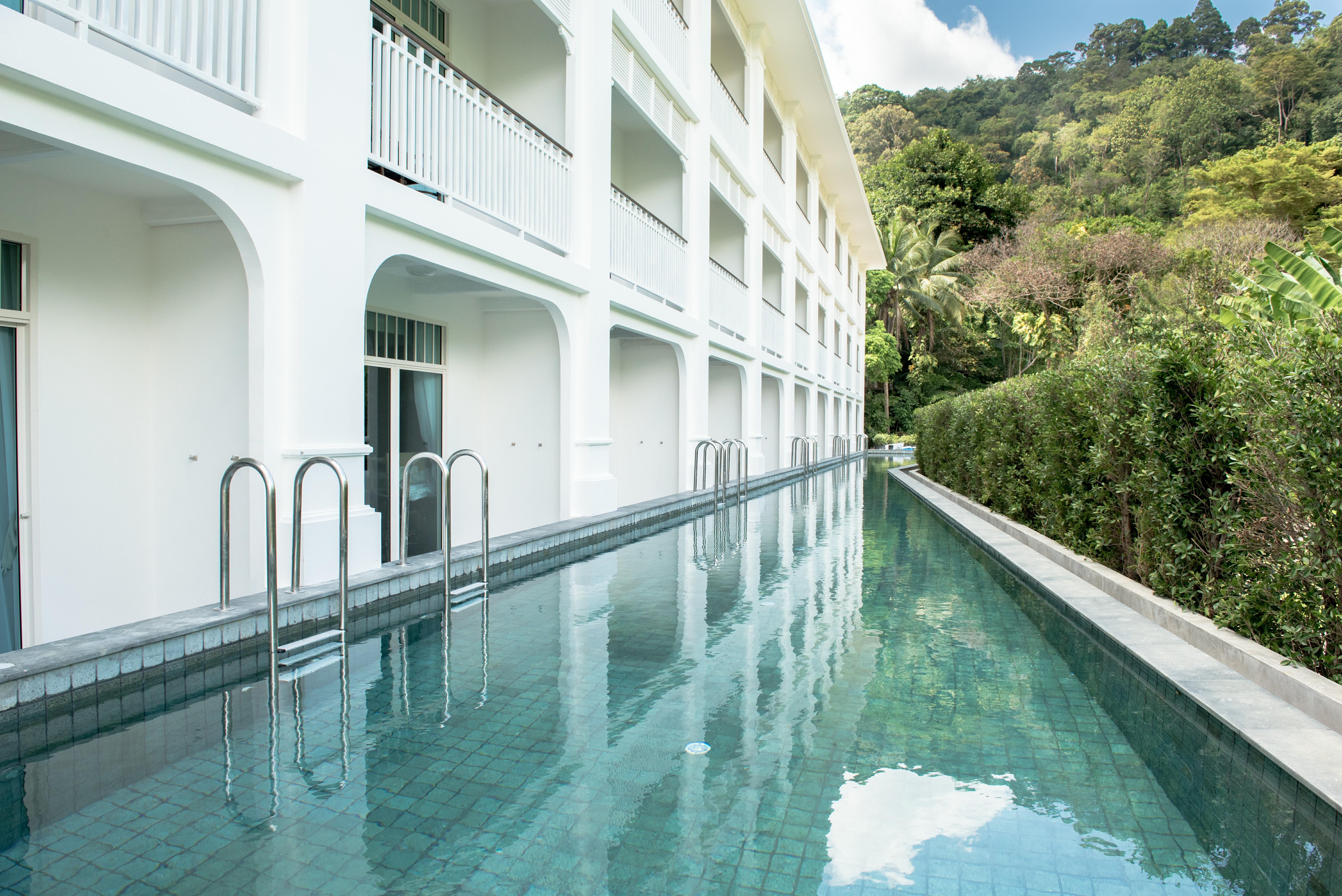 Marina Gallery Resort-Kacha-Kalim Bay - Sha Plus Patong Esterno foto The swimming pool at the hotel