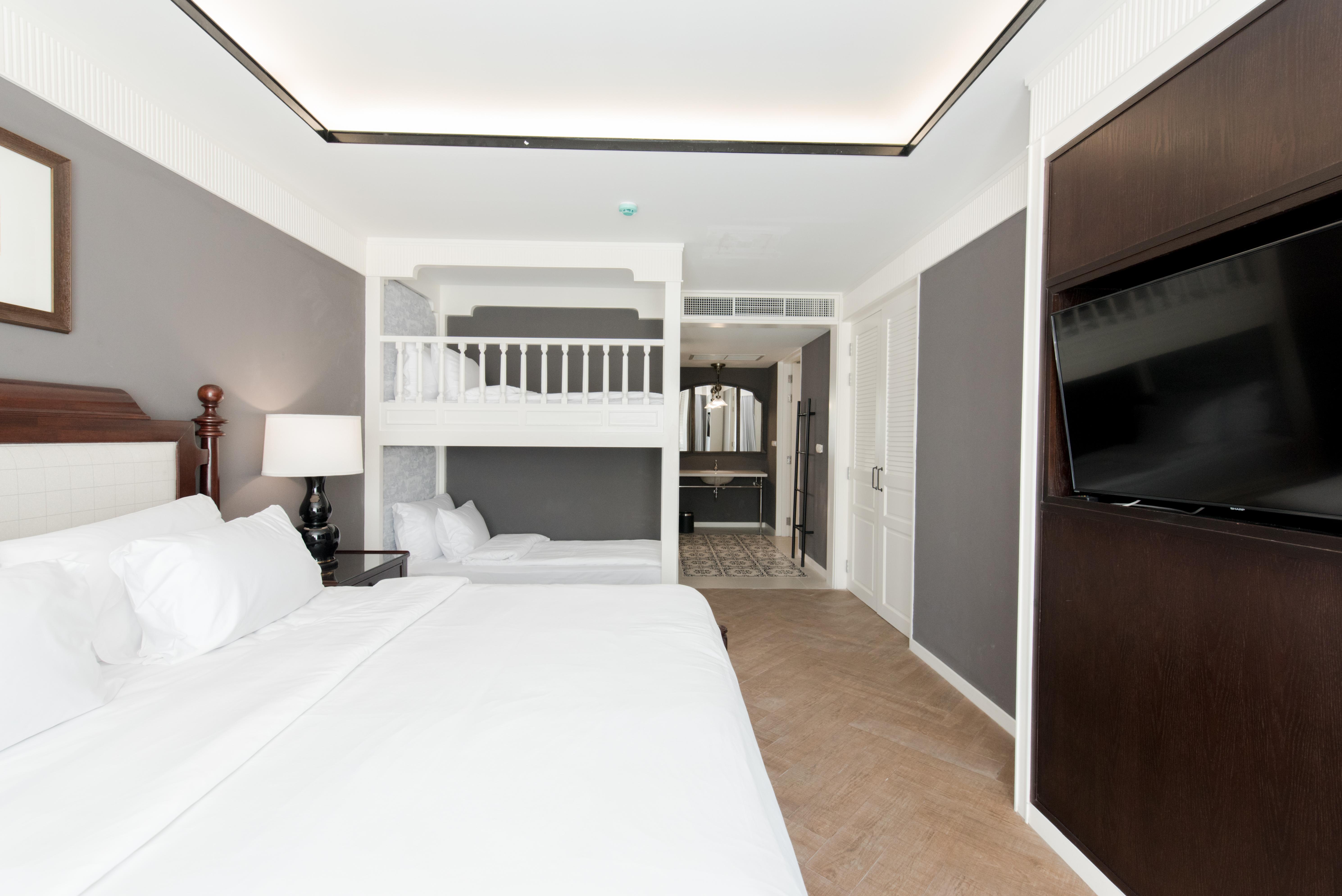 Marina Gallery Resort-Kacha-Kalim Bay - Sha Plus Patong Esterno foto A room at the hotel